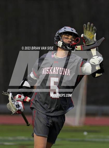 Thumbnail 1 in Niskayuna @ Shenendehowa photogallery.