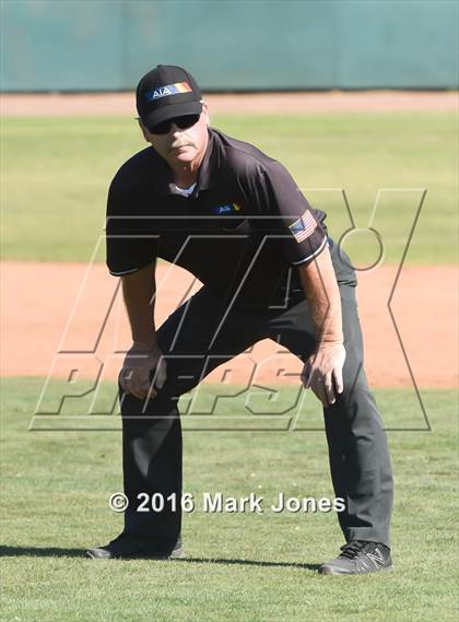 Thumbnail 2 in Ray vs. Phoenix Christian (Salt River/Chandler Prep Tournament) photogallery.