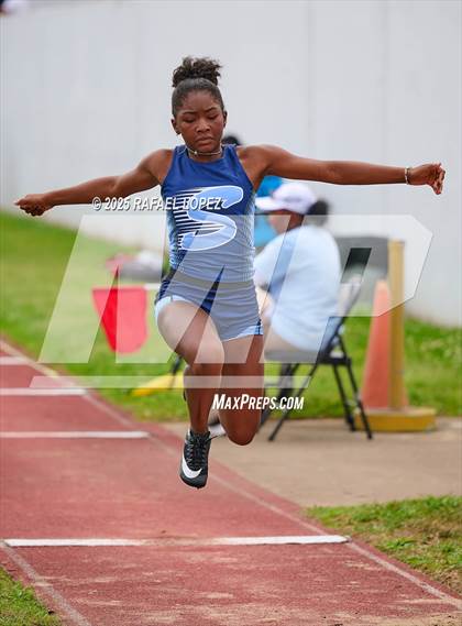 Thumbnail 1 in Dave Bethany Relays (Triple Jump) photogallery.
