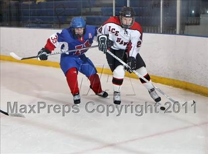 Thumbnail 3 in Manitowoc United @ Oshkosh Ice Hawks  photogallery.