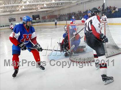 Thumbnail 3 in Manitowoc United @ Oshkosh Ice Hawks  photogallery.