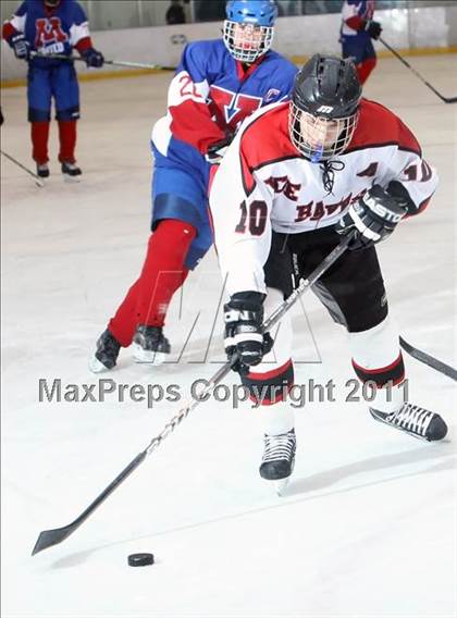 Thumbnail 3 in Manitowoc United @ Oshkosh Ice Hawks  photogallery.