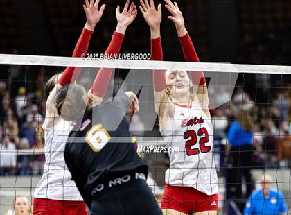 Thumbnail 1 in Alamosa vs. Eaton (CHSAA 3A Final) photogallery.