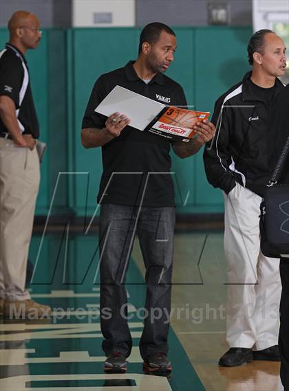 Thumbnail 2 in Renaissance Academy vs. Mission Prep (MLK Showcase) photogallery.