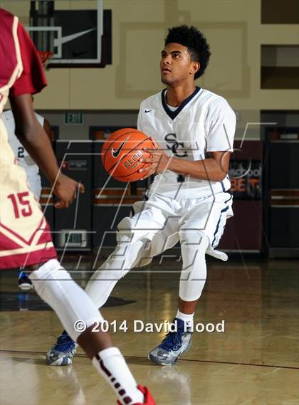 Thumbnail 1 in Alemany vs. Sierra Canyon (MaxPreps Holiday Classic) photogallery.