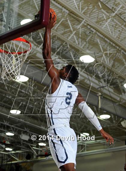 Thumbnail 3 in Alemany vs. Sierra Canyon (MaxPreps Holiday Classic) photogallery.