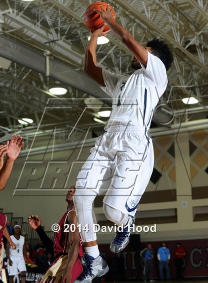 Thumbnail 1 in Alemany vs. Sierra Canyon (MaxPreps Holiday Classic) photogallery.