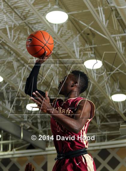 Thumbnail 3 in Alemany vs. Sierra Canyon (MaxPreps Holiday Classic) photogallery.