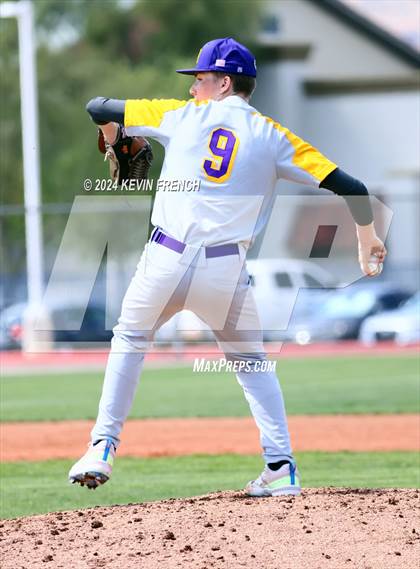 Thumbnail 2 in Regis vs Baker (Coach Bob National Invitational) photogallery.