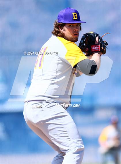 Thumbnail 2 in Regis vs Baker (Coach Bob National Invitational) photogallery.
