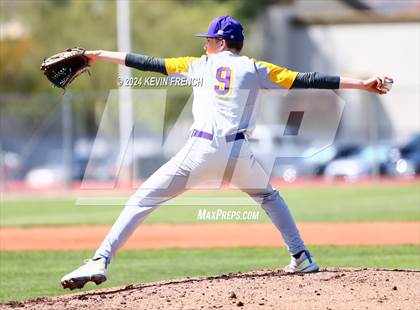 Thumbnail 2 in Regis vs Baker (Coach Bob National Invitational) photogallery.