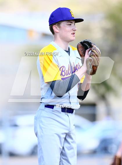 Thumbnail 1 in Regis vs Baker (Coach Bob National Invitational) photogallery.