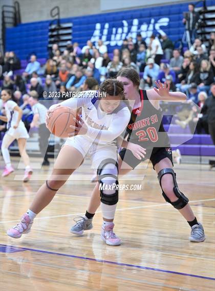 Thumbnail 2 in Lake Stevens vs. Mount Si (4A District Playoff) photogallery.