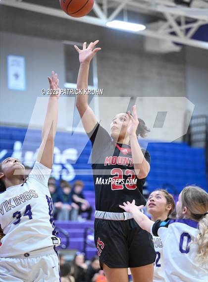 Thumbnail 1 in Lake Stevens vs. Mount Si (4A District Playoff) photogallery.