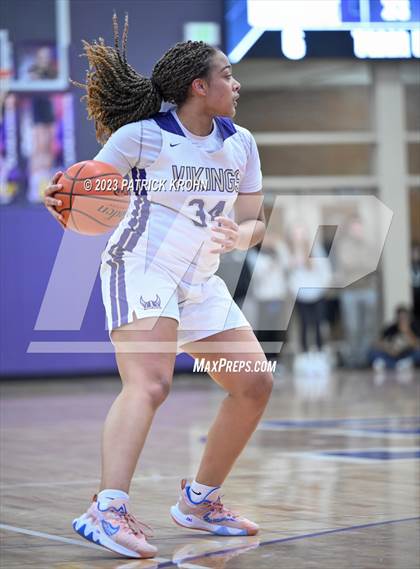 Thumbnail 1 in Lake Stevens vs. Mount Si (4A District Playoff) photogallery.