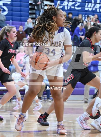 Thumbnail 2 in Lake Stevens vs. Mount Si (4A District Playoff) photogallery.