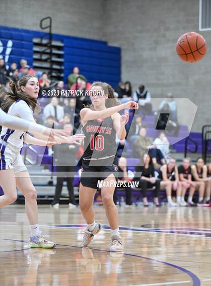 Thumbnail 2 in Lake Stevens vs. Mount Si (4A District Playoff) photogallery.
