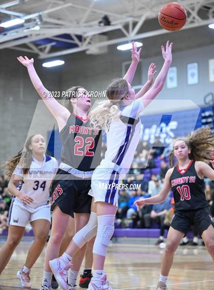 Thumbnail 1 in Lake Stevens vs. Mount Si (4A District Playoff) photogallery.