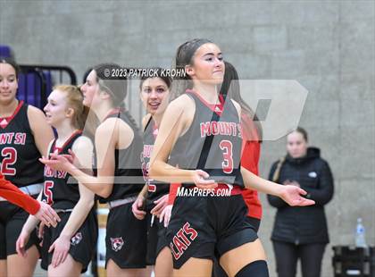 Thumbnail 2 in Lake Stevens vs. Mount Si (4A District Playoff) photogallery.