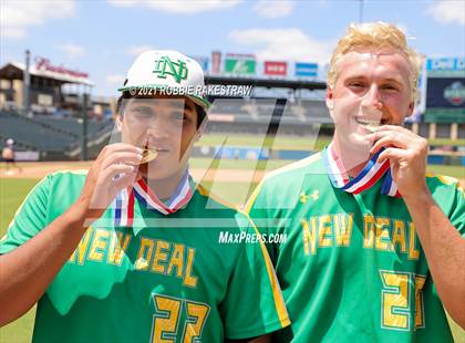 Thumbnail 3 in New Deal vs. Garrison (UIL 2A Final) photogallery.