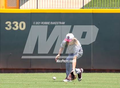 Thumbnail 2 in New Deal vs. Garrison (UIL 2A Final) photogallery.