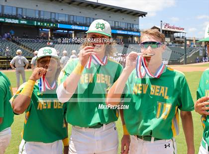 Thumbnail 3 in New Deal vs. Garrison (UIL 2A Final) photogallery.