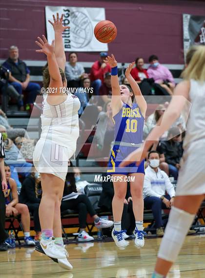 Thumbnail 2 in Brock @ Millsap photogallery.