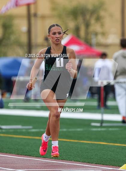 Thumbnail 2 in Devon Allen Invitational  (4X800 Relay) photogallery.