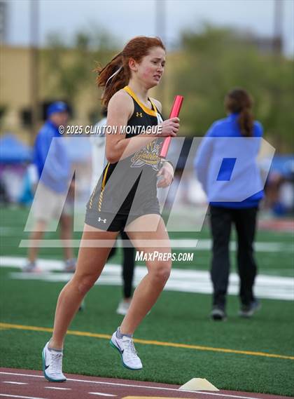 Thumbnail 2 in Devon Allen Invitational  (4X800 Relay) photogallery.