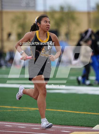 Thumbnail 2 in Devon Allen Invitational  (4X800 Relay) photogallery.