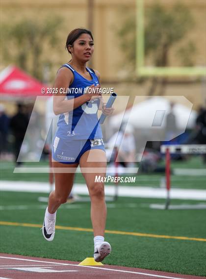 Thumbnail 3 in Devon Allen Invitational  (4X800 Relay) photogallery.