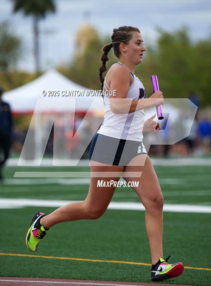 Thumbnail 2 in Devon Allen Invitational  (4X800 Relay) photogallery.