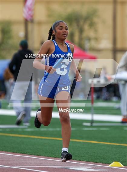Thumbnail 3 in Devon Allen Invitational  (4X800 Relay) photogallery.