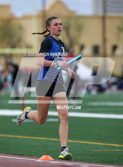 Thumbnail 2 in Devon Allen Invitational  (4X800 Relay) photogallery.