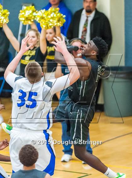 Thumbnail 3 in Moreau Catholic @ Newark Memorial photogallery.