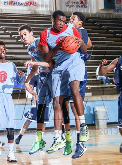 Thumbnail 1 in Hirschi vs. Hale (Elite 14 Tournament)  photogallery.