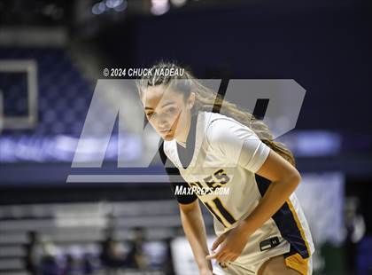 Thumbnail 3 in Barrington vs. Moses Brown (RIIL State Final) photogallery.