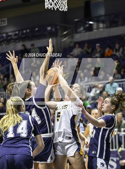 Thumbnail 1 in Barrington vs. Moses Brown (RIIL State Final) photogallery.