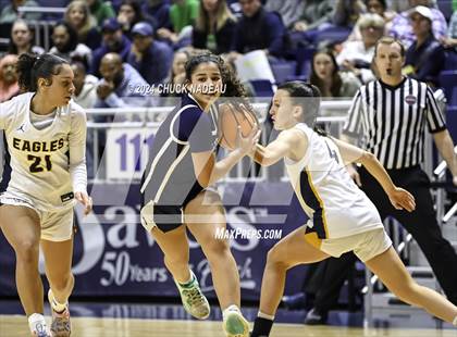 Thumbnail 2 in Barrington vs. Moses Brown (RIIL State Final) photogallery.
