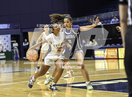 Thumbnail 2 in Barrington vs. Moses Brown (RIIL State Final) photogallery.