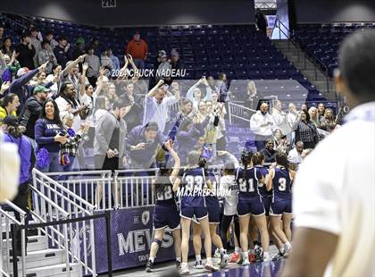 Thumbnail 3 in Barrington vs. Moses Brown (RIIL State Final) photogallery.