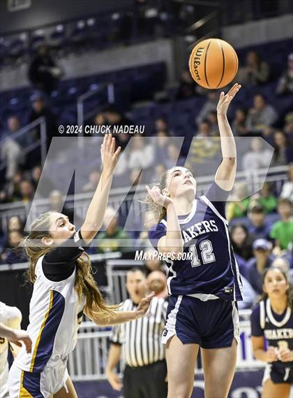 Thumbnail 2 in Barrington vs. Moses Brown (RIIL State Final) photogallery.
