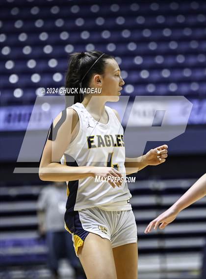 Thumbnail 1 in Barrington vs. Moses Brown (RIIL State Final) photogallery.