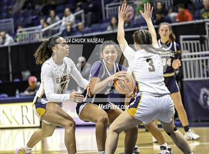 Thumbnail 1 in Barrington vs. Moses Brown (RIIL State Final) photogallery.
