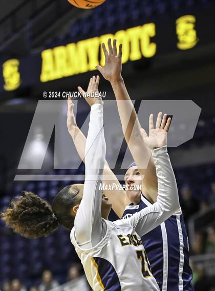 Thumbnail 2 in Barrington vs. Moses Brown (RIIL State Final) photogallery.