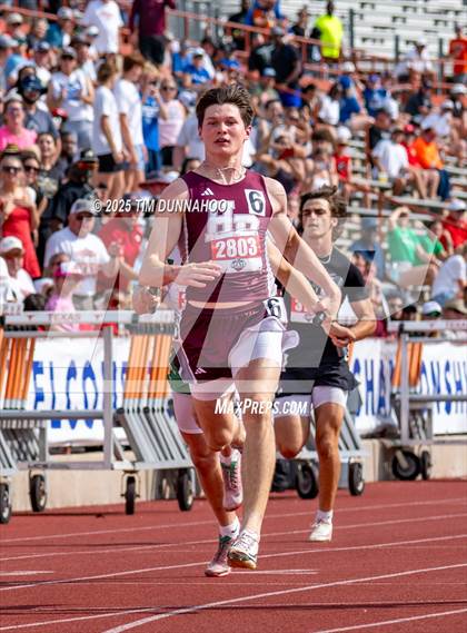 Thumbnail 1 in UIL 3A Boys Track & Field Finals photogallery.