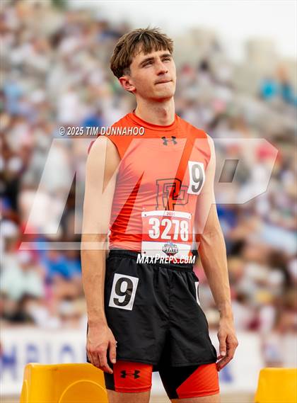 Thumbnail 3 in UIL 3A Boys Track & Field Finals photogallery.