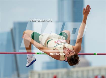 Thumbnail 2 in UIL 3A Boys Track & Field Finals photogallery.