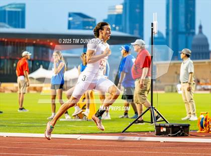 Thumbnail 3 in UIL 3A Boys Track & Field Finals photogallery.