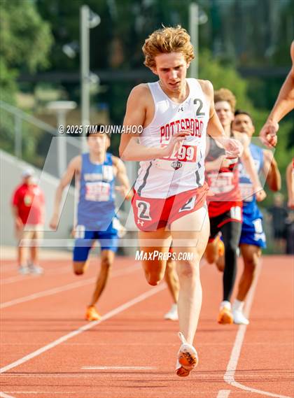 Thumbnail 3 in UIL 3A Boys Track & Field Finals photogallery.